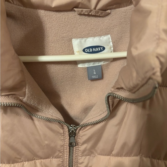 Old Navy Women's Light Brown Quilted Vest - Picture 3 of 3